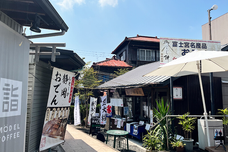 浜松をドライブ！car trip 浜松 富士宮 湧玉池  お宮横丁 富士宮焼きそば B級グルメ 富士山本宮浅間大社への旅